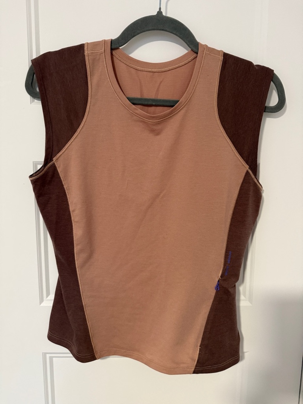 Lululemon Sleeveless Colorblock Tank Top in Brown/Cocoa/ purple zipper